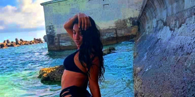 Una mulata para q pases un rrato caliente