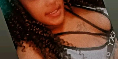 La chica q vino a satisfacer sus necesidades