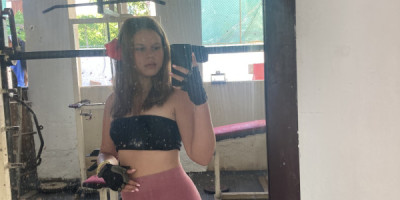 Linda rubia para pasar buenos ratos mas información al privando