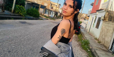 La nena toda chulita la q da morbo y placer