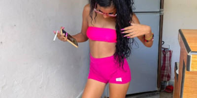 Chinita Flakita de ricas tetas disponible para citas