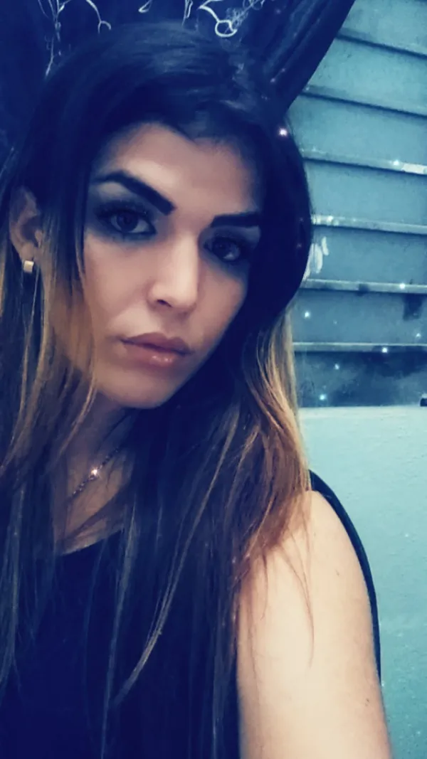 Yoandra Avatar Bg