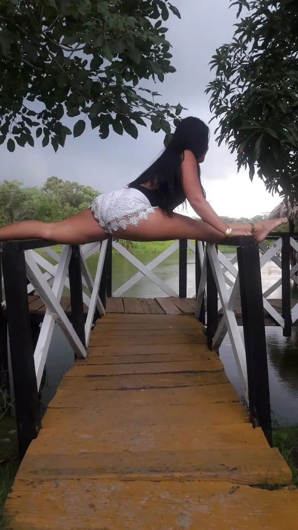 Andrea Avatar Bg