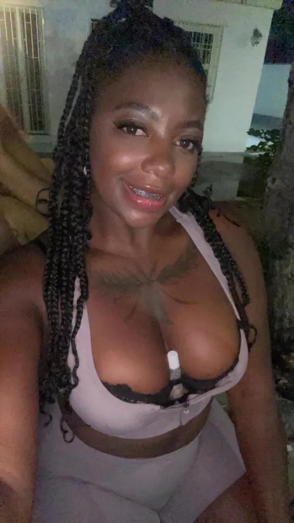 Alexa Avatar Bg