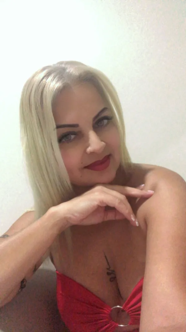 Kamila Avatar Bg