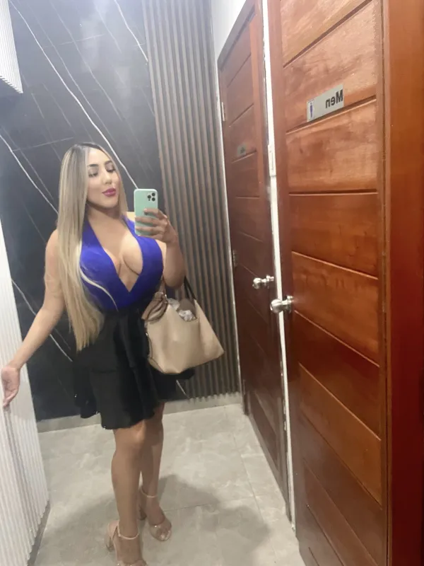 Mía Avatar Bg