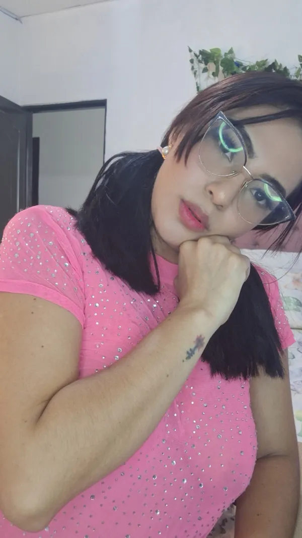 Karoliina Torrezz Avatar Bg