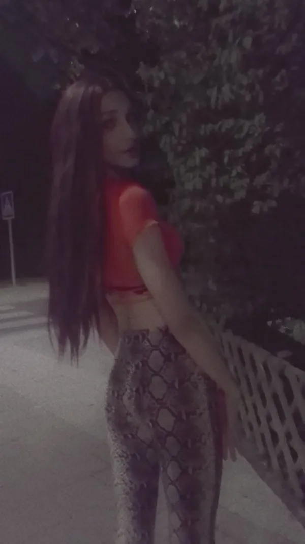 Niki Avatar Bg