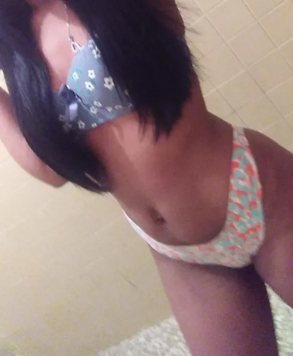 Lesli Avatar Bg