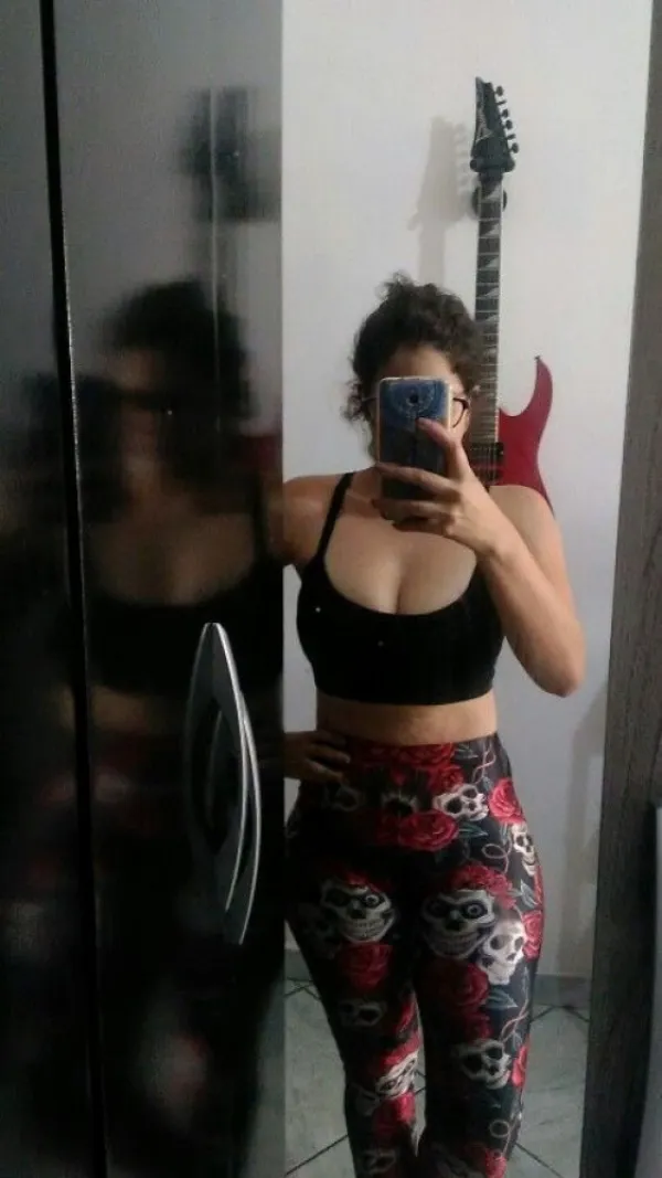 Lili Avatar Bg