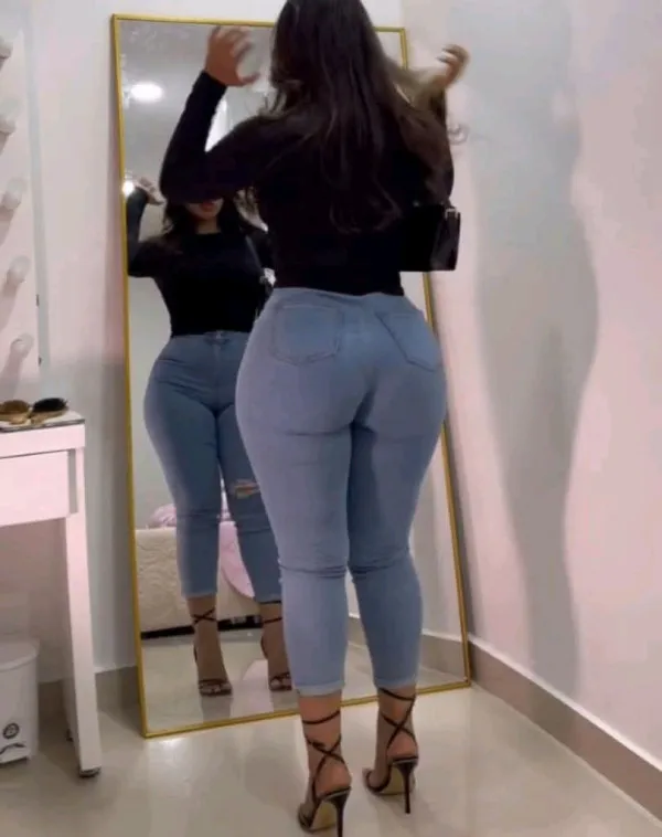 Mimi M Avatar Bg