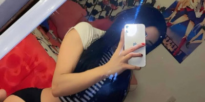 Belles filles à votre disposition pour un service massage