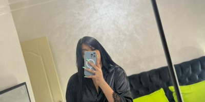 Je suis une jeune fille j'ai 24 ans j'habite à Algeria taille 38 bonne hygiène