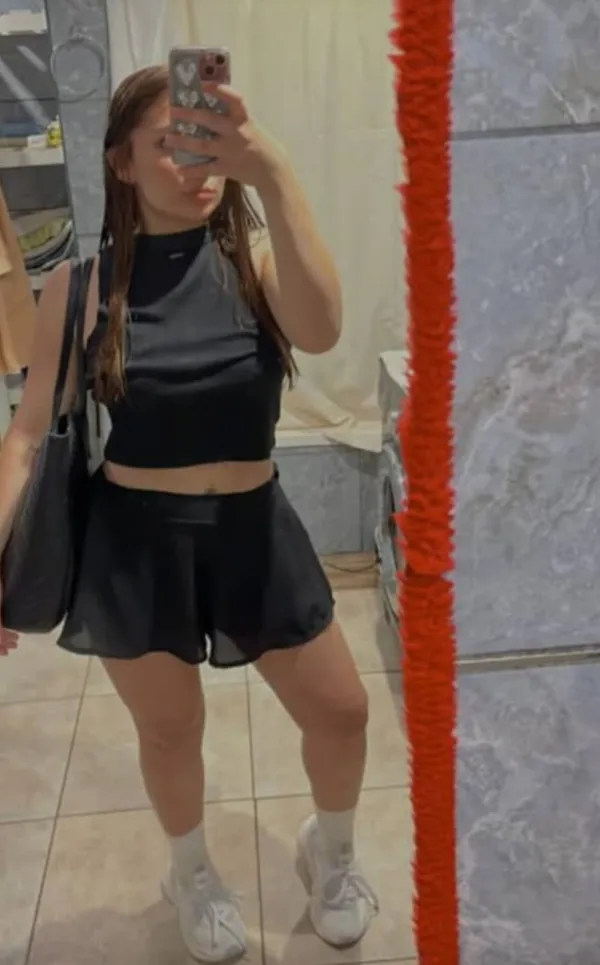 Bouchra Labrune Avatar Bg