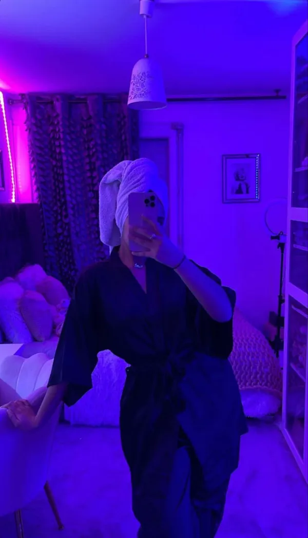 Bouchra Labrune Avatar Bg