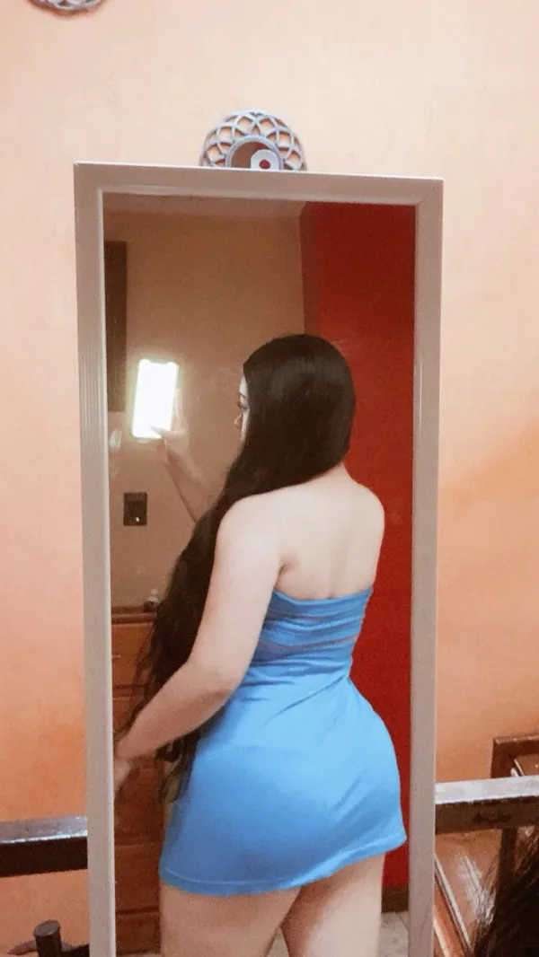 Bouchra Labrune Avatar Bg