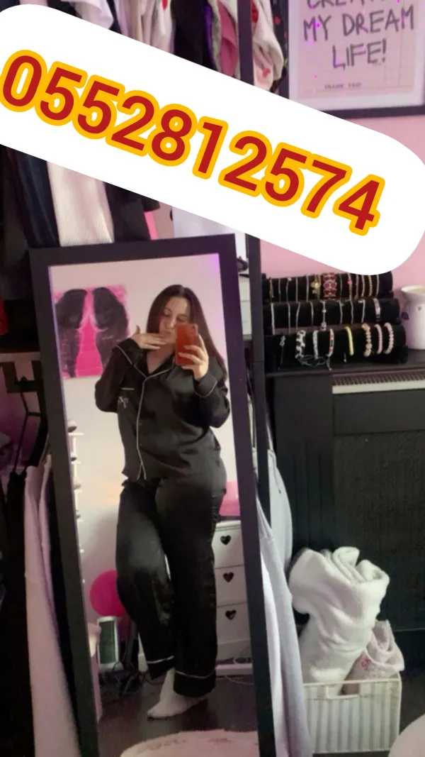 Bouchra Labrune Avatar Bg