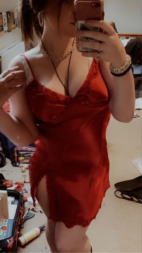 Bouchra Labrune Avatar Bg