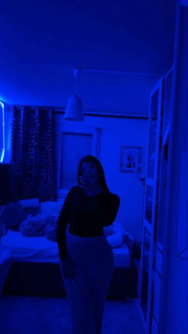 Bouchra Labrune Avatar Bg