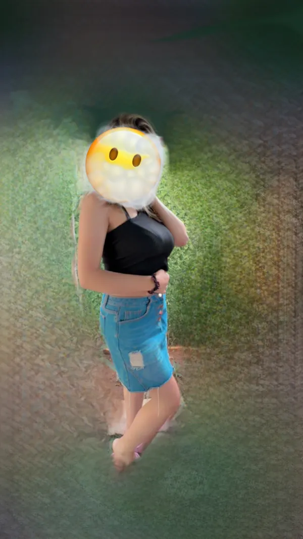 Feriel Haddadi Avatar Bg