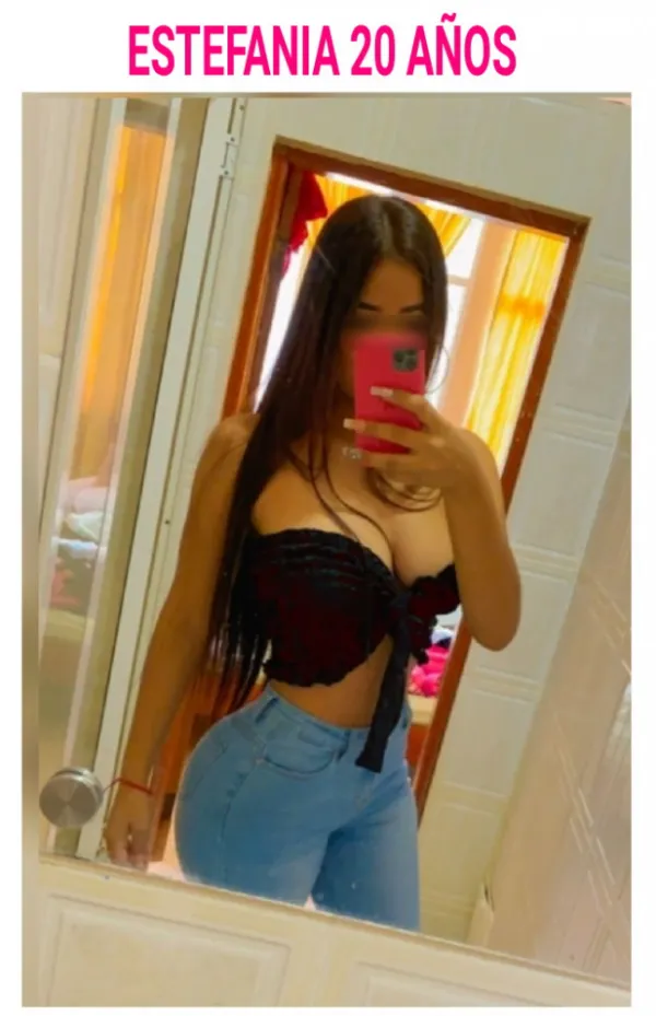 Daniela Villegas Avatar Bg