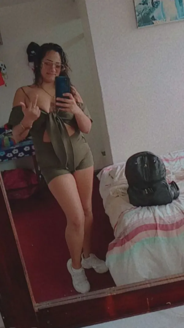 Gisel Avatar Bg