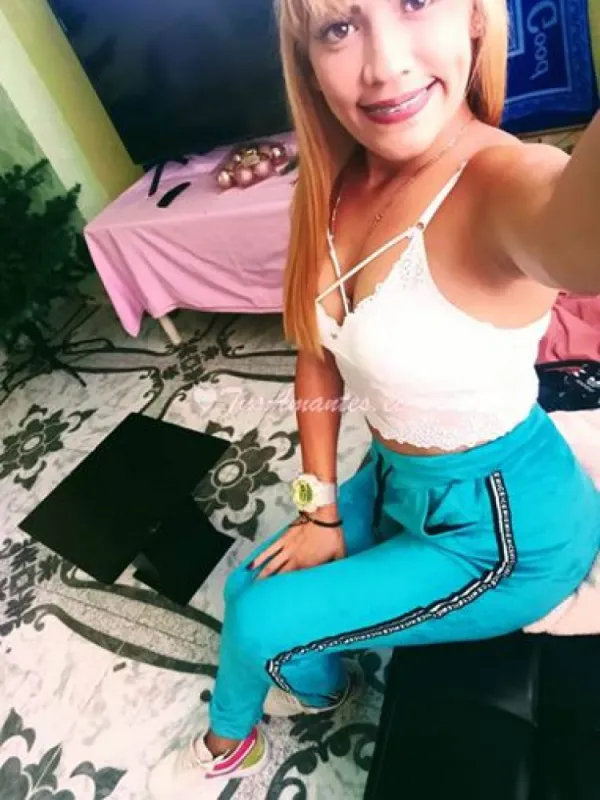 Fabiola Reyes Avatar Bg