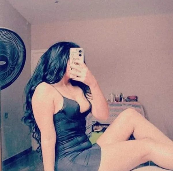 Qamar Avatar Bg