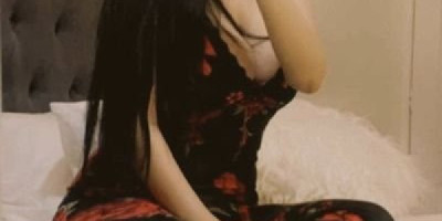 العشيقه فى انتظارك الصديق خارج المدينه مداعبتك