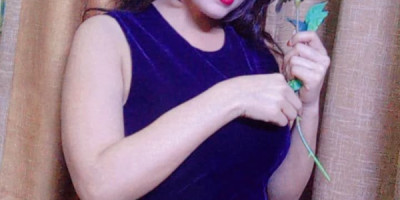 Come and explore erotic pleasure learn some tricks and techniques and let a sexy girl shower you w