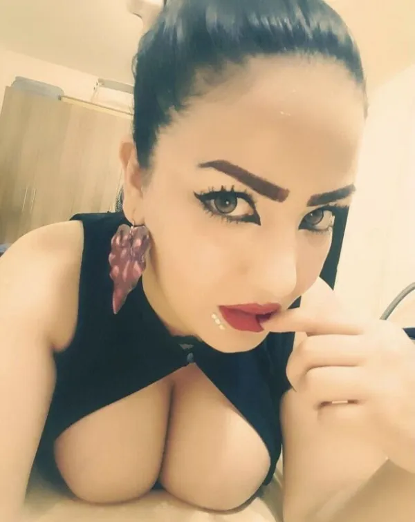 Sara Avatar Bg