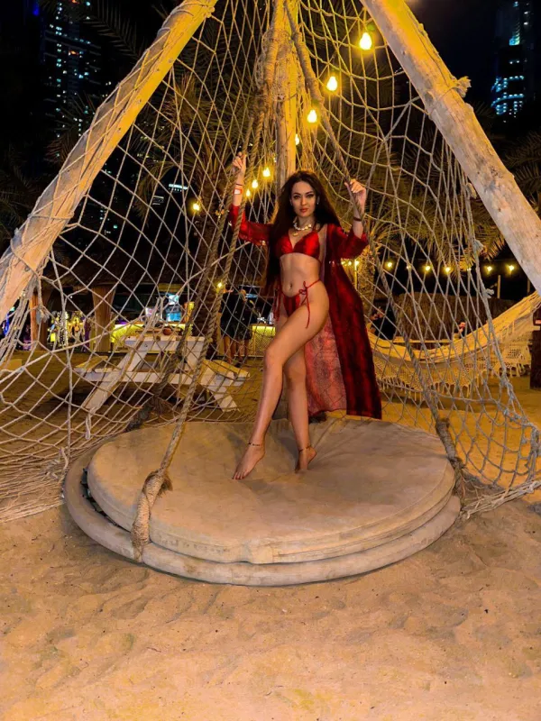Hot Girl Jessey Avatar Bg
