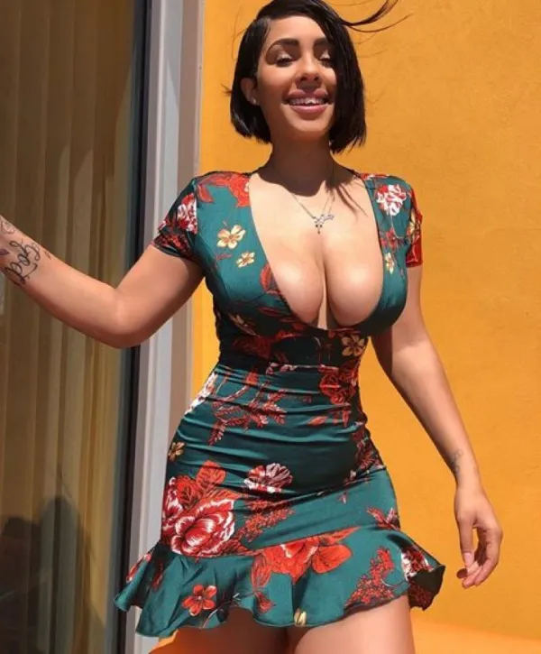 Lovely Ladies Escort Avatar Bg