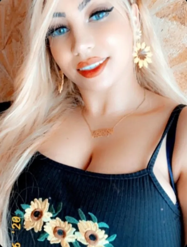 Farah Avatar Bg