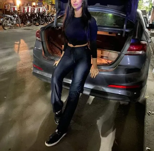 Zeina Avatar Bg