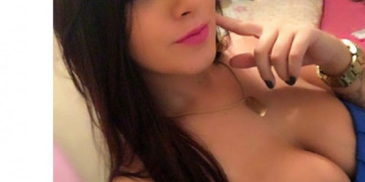 BELLA LATINE DE PASSSAGE Souriante et joune le regard brunne envoûtant adepte de l