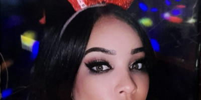 Bonjour mes amours je suis une jeune brune sexy et excitée