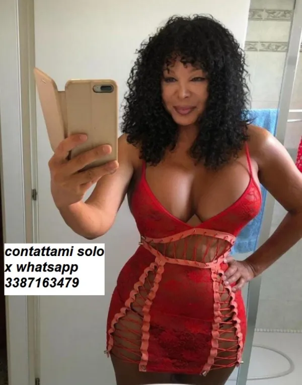 Miriam Milano Avatar Bg