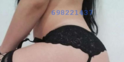 Martha tre complaciente Gentlemen qui recherchent un moment de passion et de tendres