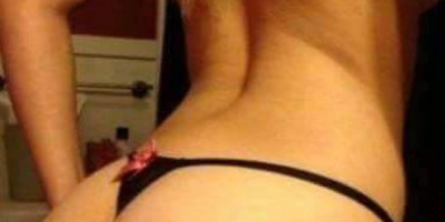 Mélissa classe et sexy blonde aux yeux bleus
