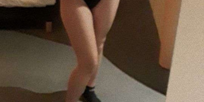 Blondinet chaude je tattends bb je suis chaude pas de chichi avec moi