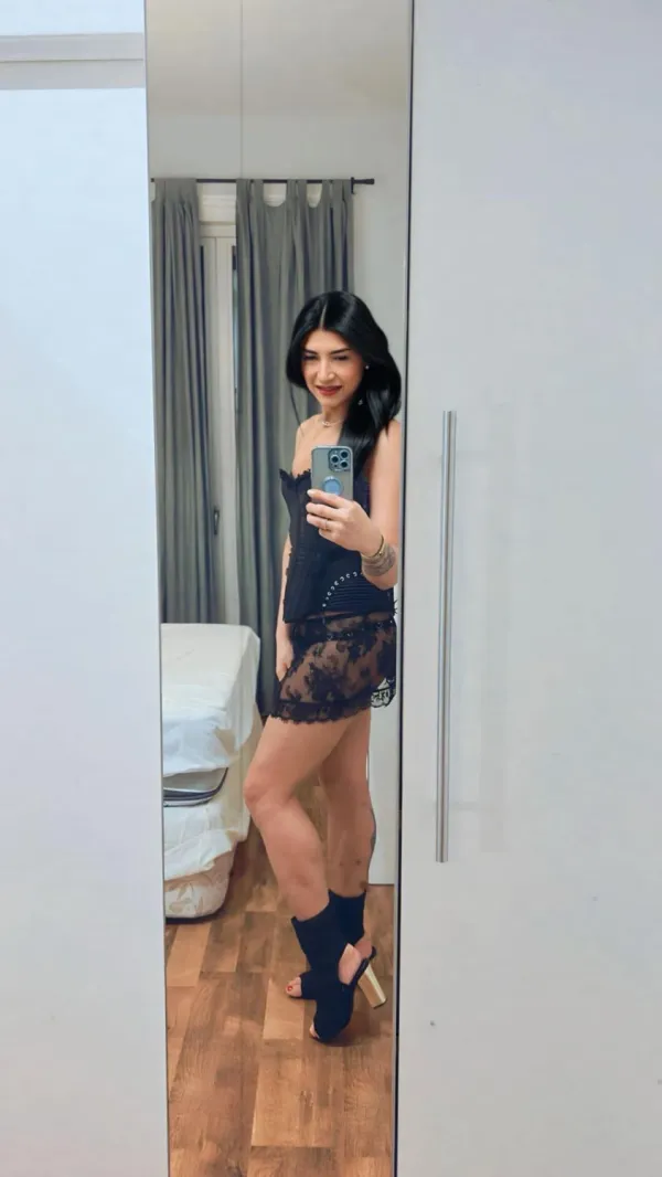 Clara Avatar Bg