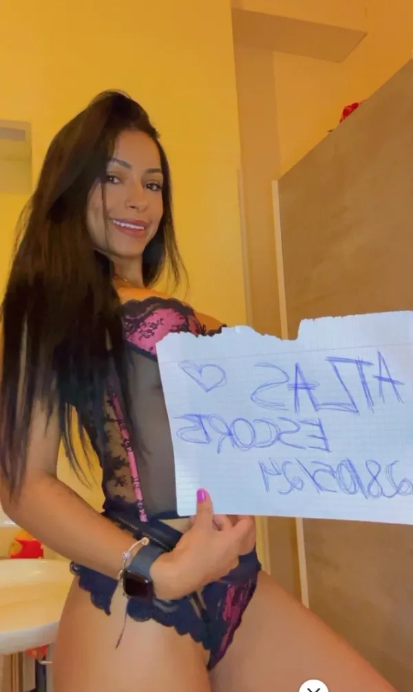 Karol Brasil Avatar Bg