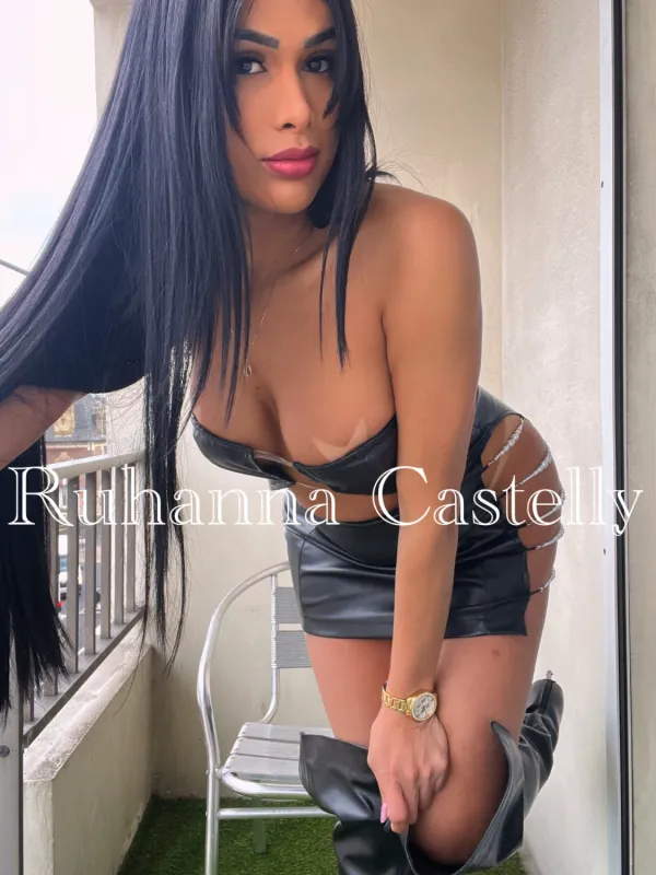 Ruhanna Castelly Avatar Bg