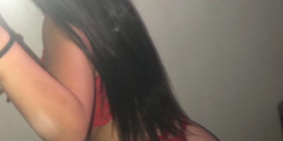 Petite beurette soumise à votre volonté les bb