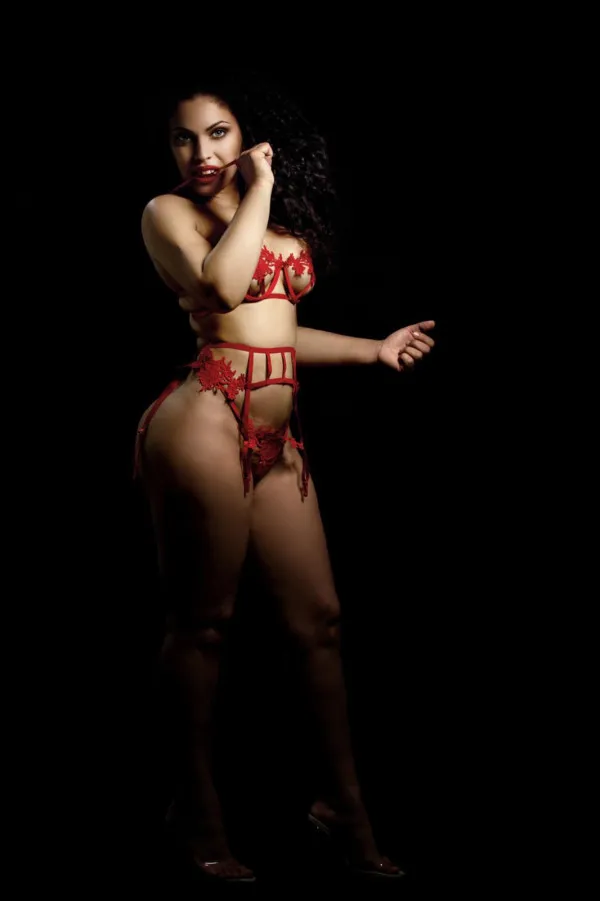 Mtrsbrunalux Avatar Bg