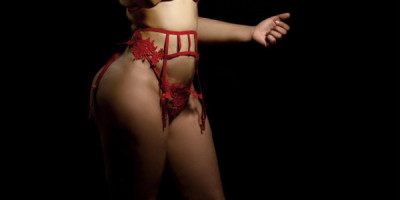 Maîtresse sm escorte girl masseuse accompagnatrice