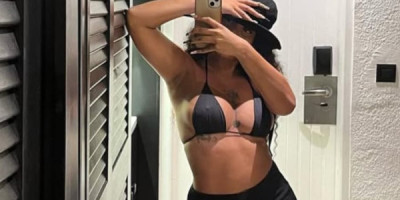 Belle escort colombienne âgée de 27 ans disponible dans la région parisienne et qui peut aussi se dé