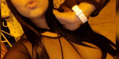 Chica caliente colombiana Te espero en mi suite privada deliciosas caricias francés n