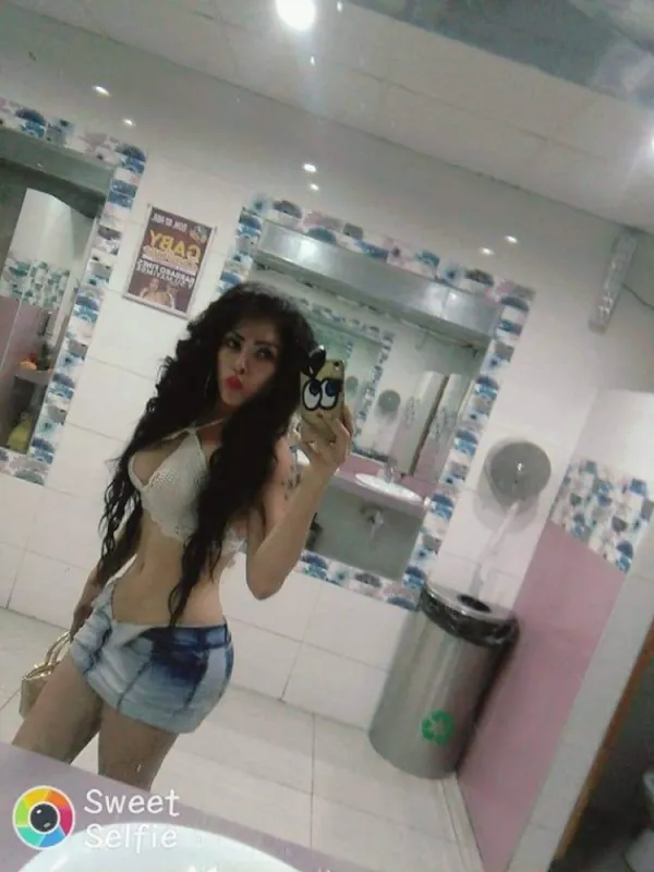 Gabriela60 Avatar Bg